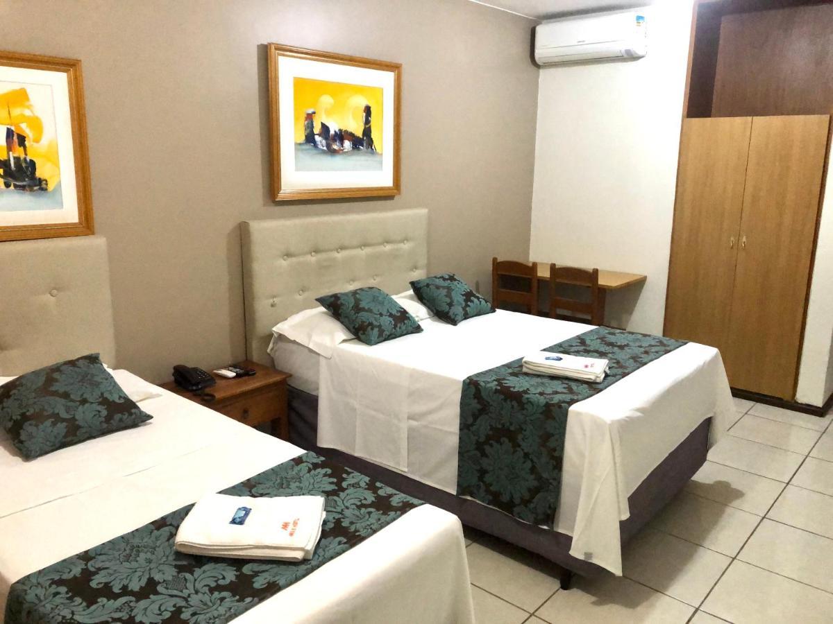 Max Hotel Nucleo Bandeirante Bagian luar foto