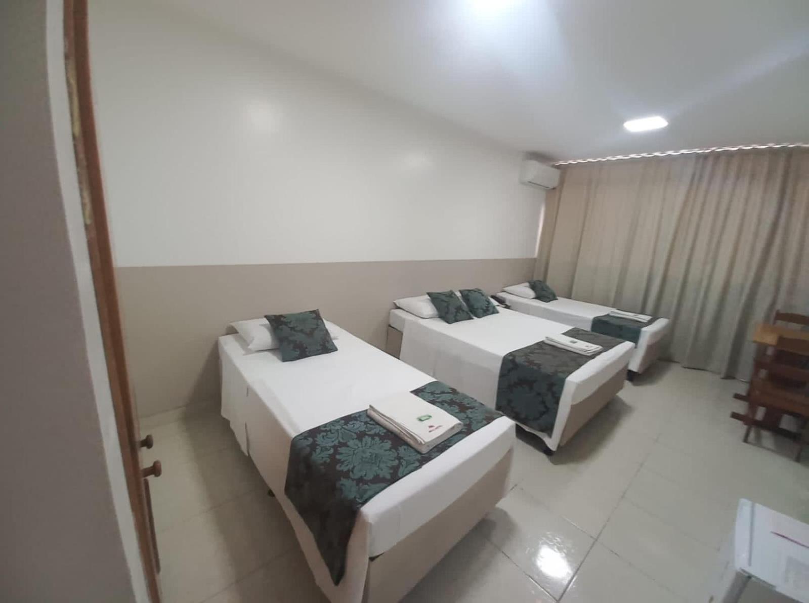 Max Hotel Nucleo Bandeirante Bagian luar foto