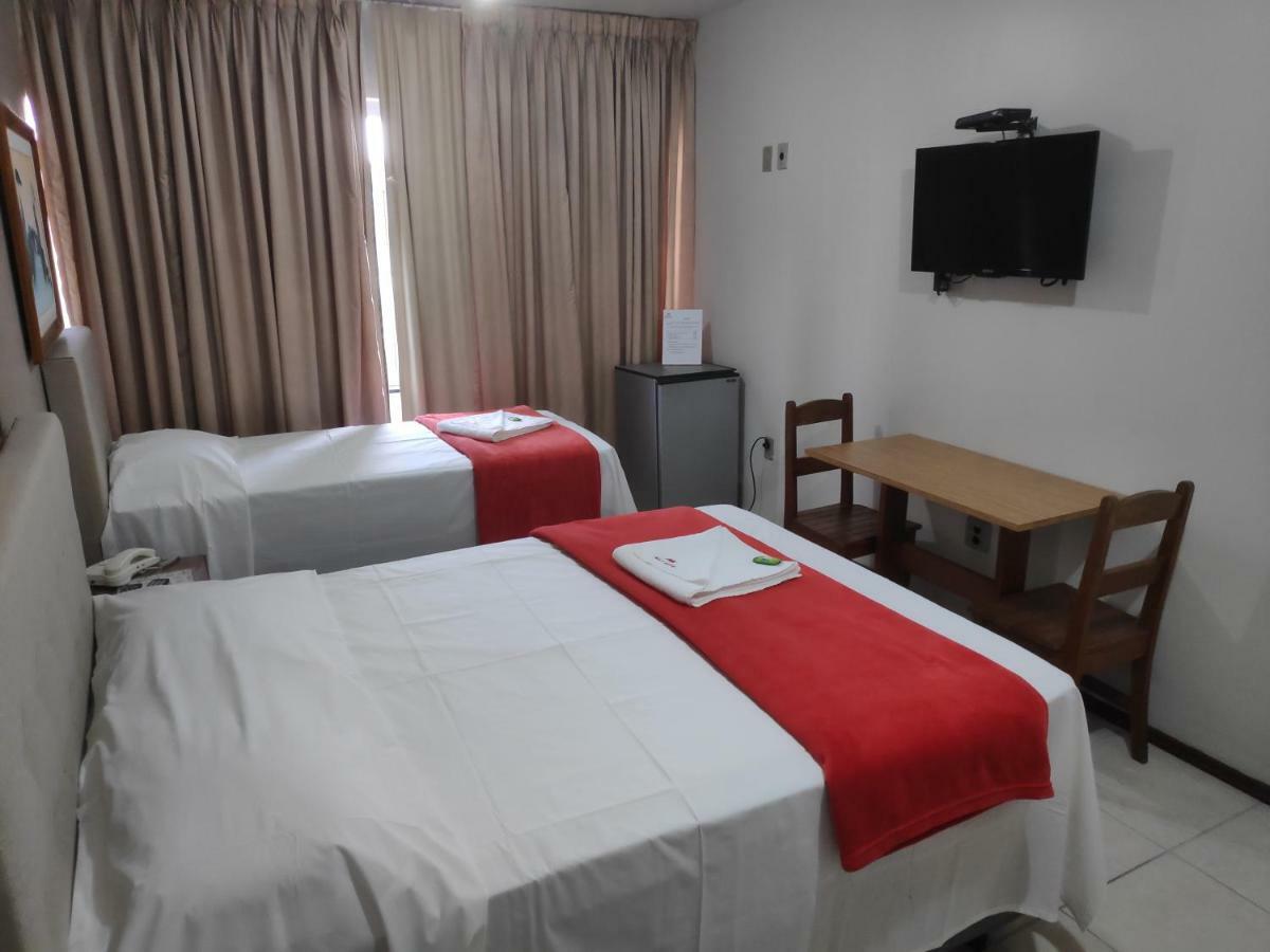 Max Hotel Nucleo Bandeirante Bagian luar foto