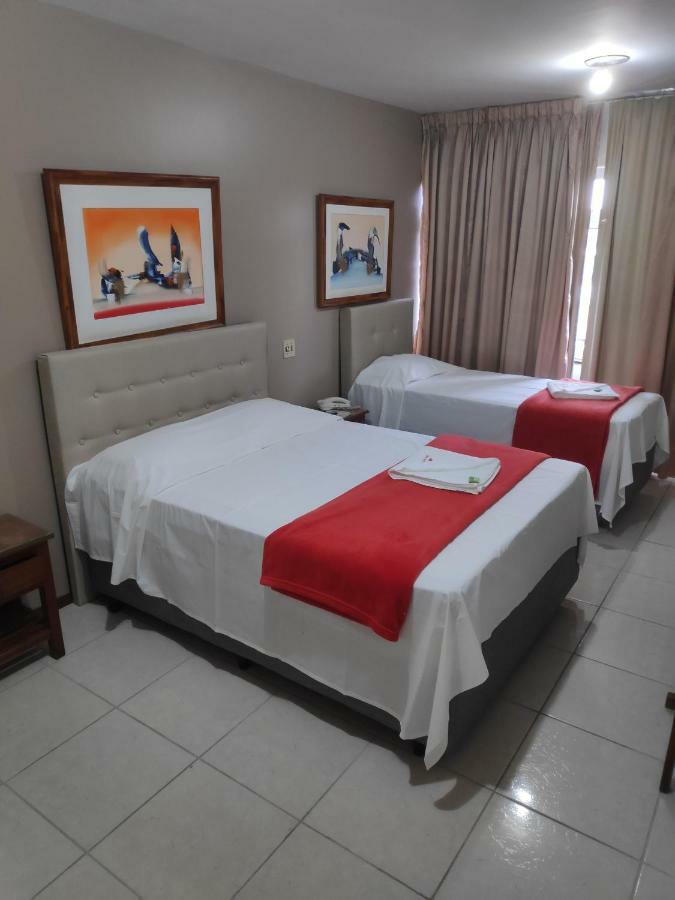 Max Hotel Nucleo Bandeirante Bagian luar foto