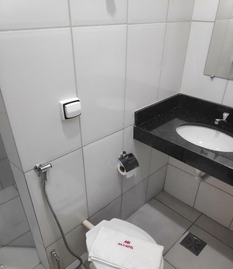 Max Hotel Nucleo Bandeirante Bagian luar foto